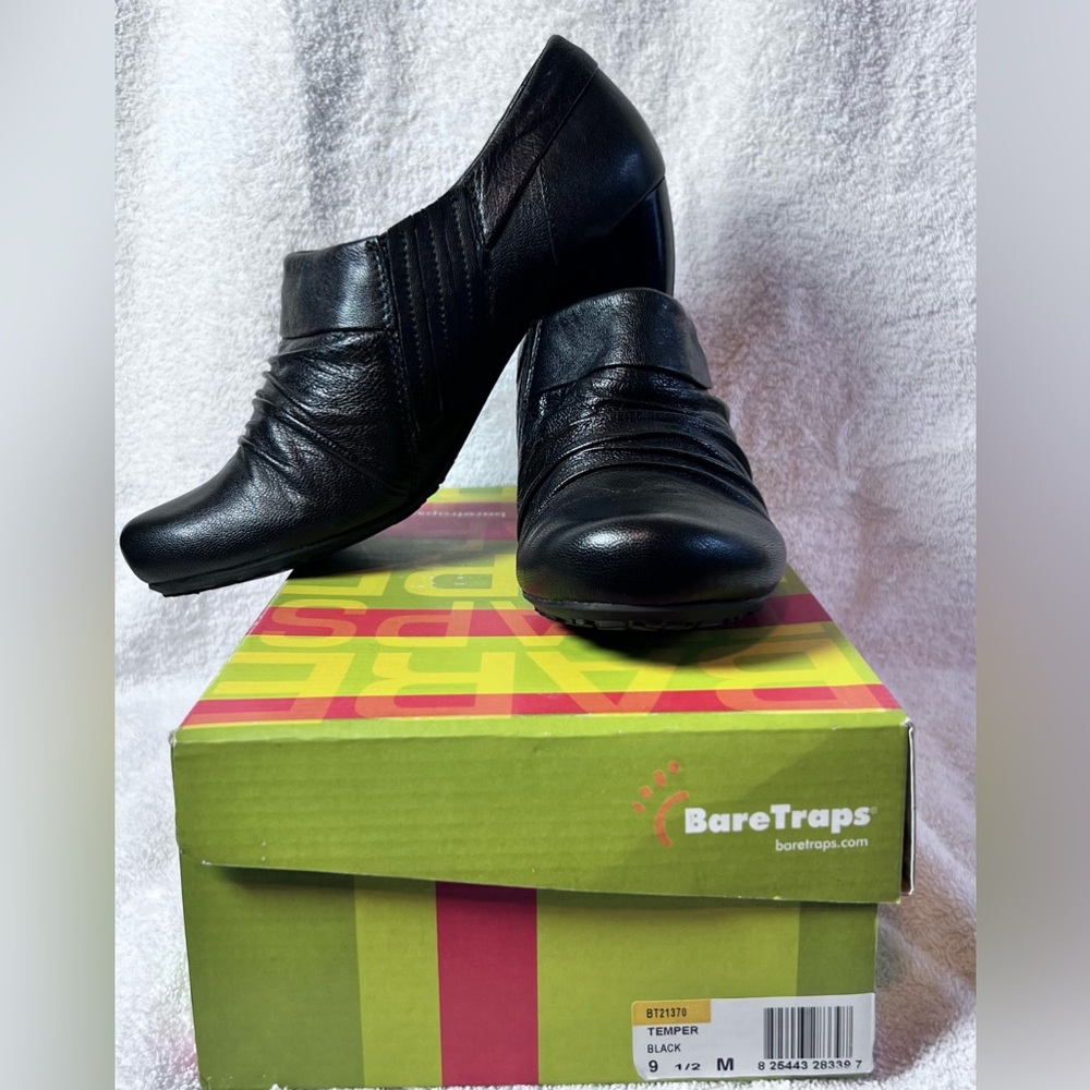 New in Box Bare Traps Temper Size 9.5 Black
